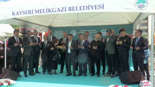 En çok okul yapan belediye