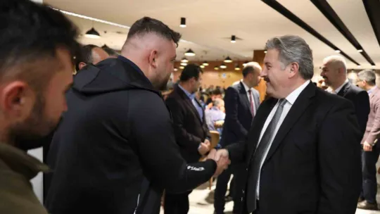 Başkan Palancıoğlu: 'Melikgazi personelimiz deprem bölgesinde birçok kalbe dokundu'
