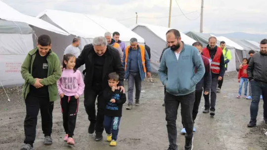 Başkan Palancıoğlu, Çadırkent'i ziyaret etti