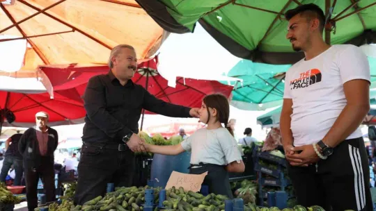Başkan Palancıoğlu köy pazarını gezdi