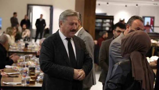 Başkan Palancıoğlu, muhtarlarla iftarda buluştu