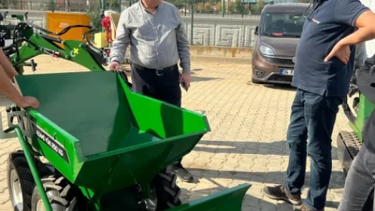 Başkan Palancıoğlu, Ödemiş Süs Bitkileri ve Fidancılık Sergisini Gezdi
