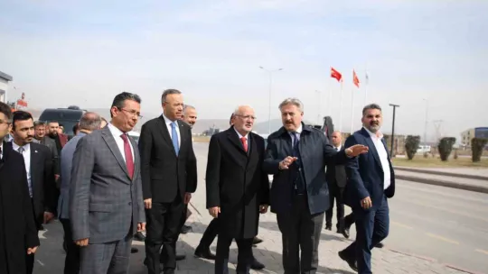 Başkan Palancıoğlu, Serbest Bölge'de fabrikaları ziyaret etti