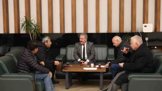Başkan Palancıoğlu, veznede emlak vergisini ödedi
