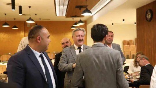 Başkan Palancıoğlu, yeni dönem meclis üyeleri ve aileleriyle tanıştı