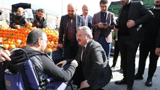 Başkan Palancıoğlu, Yıldırım Beyazıt Pazar Yerinde sevgiyle karşılandı