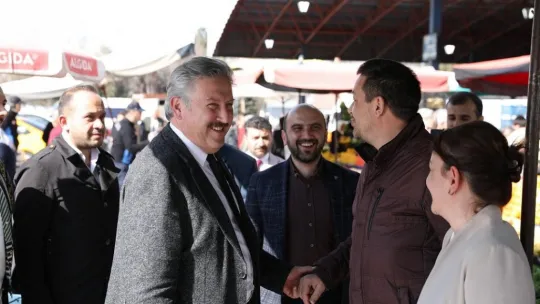 Başkan Palancıoğlu, Yıldırım Beyazıt Pazar Yerinde sevgiyle karşılandı
