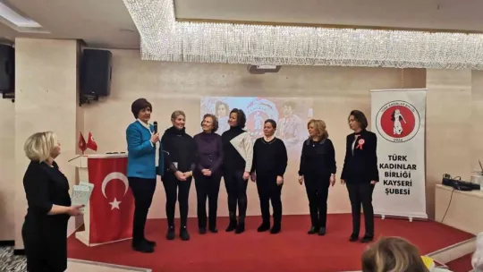 Başkan Uzunlu: 'Hepimizin cumhuriyete borcu var'