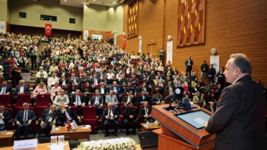Başkan Yalçın: 'Aile ve gençlik üzerine hain bir saldırı var'