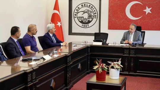Başkan Yalçın: 'Eğitimin yeri ayrı desteğimiz sürecek'