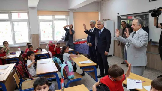 Başkan Yalçın: 'İkinci yüzyılın yöneticilerisiniz'