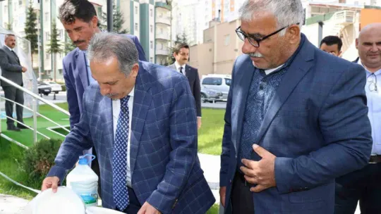 Başkan Yalçın'a sürpriz hediye