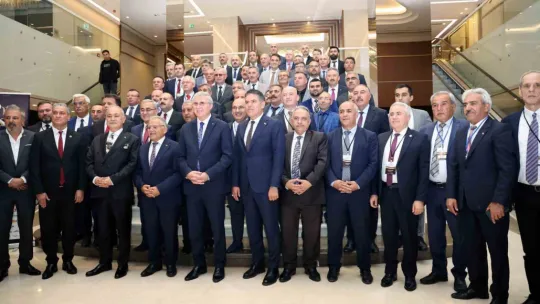 Başkan Yalçın'a iki ödül birden