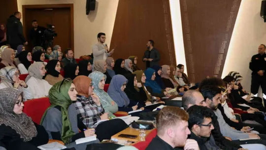 Talas, 'Gençliğin Aklına Takılanlar'a cevap arıyor