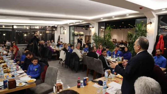 Başkan Yalçın'dan Tebrik ve Kaynaşma Toplantısı