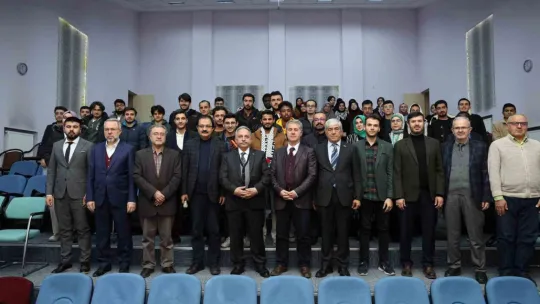 Başkan Yalçın ilahiyat öğrencileri ile buluştu