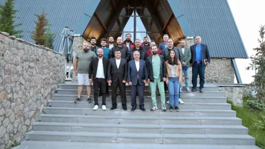 Başkan Yalçın mekik dokuyor