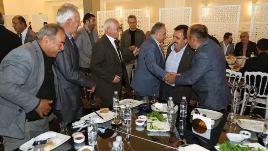 Başkan Yalçın mekik dokuyor
