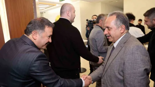 Başkan Yalçın personelle bayramlaştı: 'Sizlerin sayesinde Talas Belediyesi konuşuluyor'