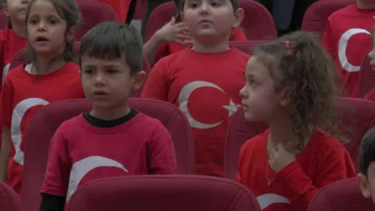 Bin 200 minik öğrenci ile '29 Ekim Cumhuriyet Bayramı Konseri'