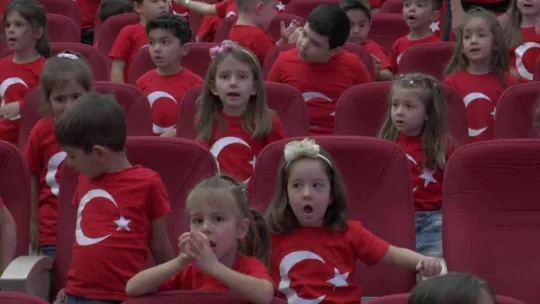 Bin 200 minik öğrenci ile '29 Ekim Cumhuriyet Bayramı Konseri'