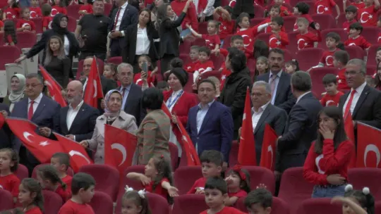 Bin 200 minik öğrenci ile '29 Ekim Cumhuriyet Bayramı Konseri'