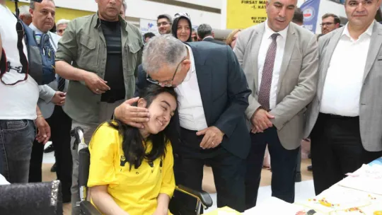 Bir anneden Başkan Büyükkılıç'a: 'Sizin Hakkınızı Ödeyemem'