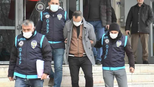 Boğazından bıçaklanan sarraf, 110 günlük yaşam mücadelesini kaybetti
