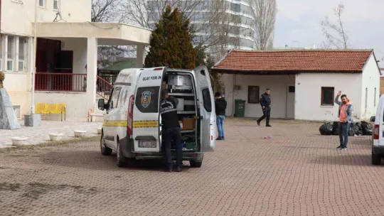 Boşandığı gün kayınvalidesini bıçaklayan sanığa 10 yıl hapis cezası