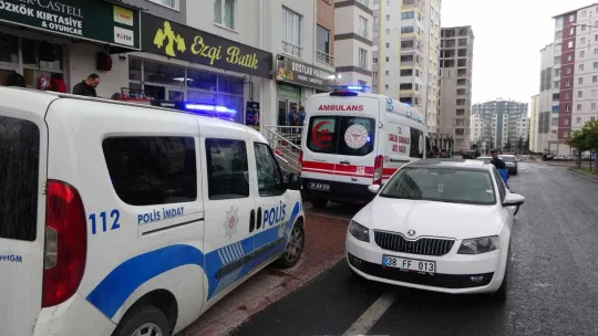 Bunalıma girdi, işlettiği marketinde kendini astı