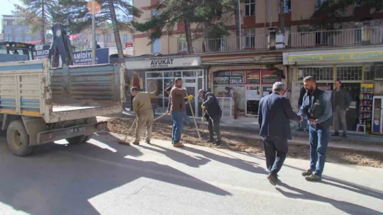 Bünyan'da alt yapı nedeniyle bozulan yollar yenileniyor