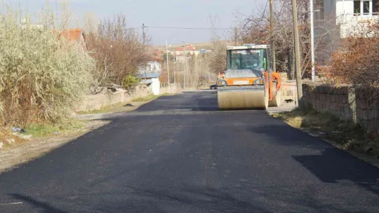 Bünyan'da asfalt çalışmaları sokaklarda devam ediyor