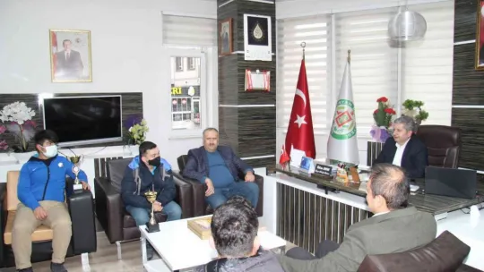 Bünyan'da başarılı öğrencilere anlamlı ödül