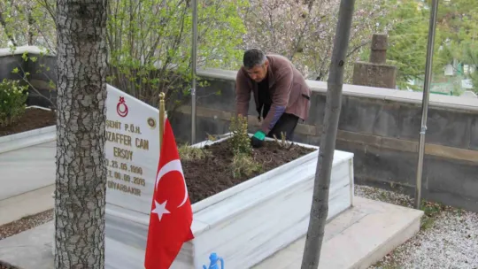Bünyan'da mezarlıklar temizlendi