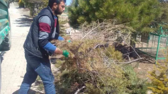 Bünyan'da mezarlıklar temizlendi