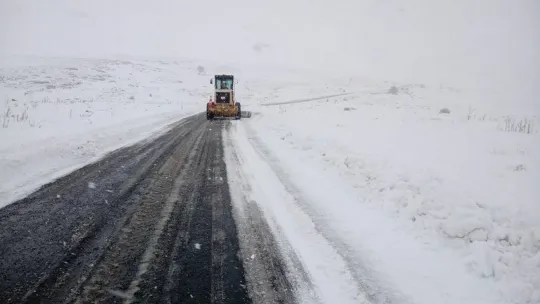 Bünyan'da yol çalışmaları devam ediyor