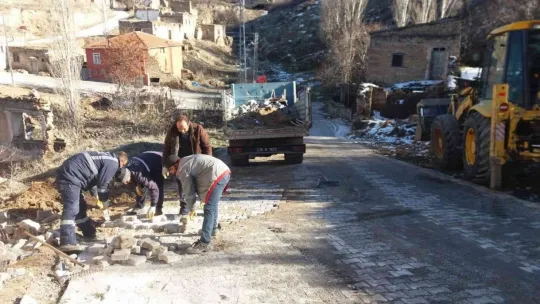 Bünyan'da yol çalışmaları devam ediyor
