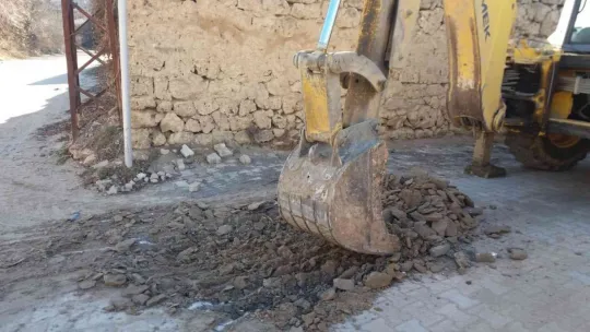 Bünyan'da yol çalışmaları devam ediyor