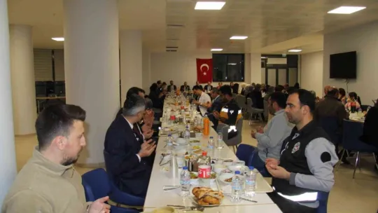 Bünyan protokolü şehit aileleri ile buluştu