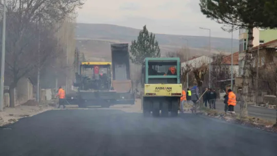 Bünyan Sümer Mahallesi'nde asfalt çalışmaları başladı.