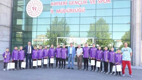 Bünyanlı Basketbolculardan Ali İhsan Kabakcı'ya ziyaret