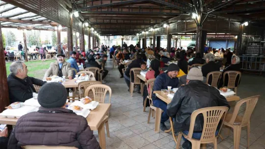 Büyükkılıç: 'Hem Kayseri'de hem de Kahramanmaraş'ta iftar sofralarımıza buluşuyoruz'