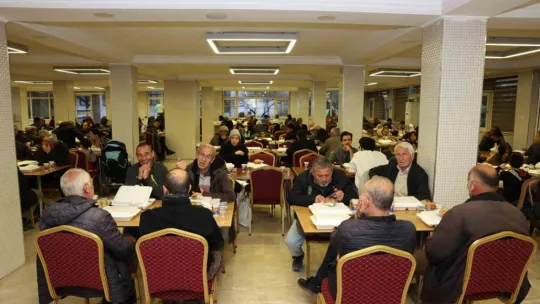 Büyükkılıç: 'Hem Kayseri'de hem de Kahramanmaraş'ta iftar sofralarımıza buluşuyoruz'