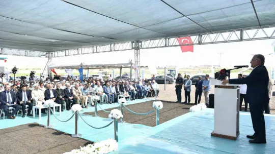 Büyükkılıç, 'Kayseri, yenilenebilir enerjinin en güzel merkezlerinden biri'