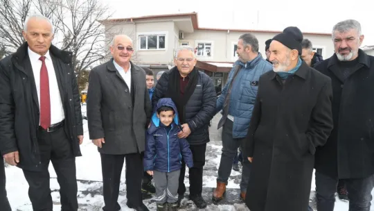 Büyükkılıç, Kıranardı'nda esnaf ve vatandaşlarla buluştu