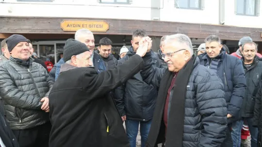 Büyükkılıç, Kıranardı'nda esnaf ve vatandaşlarla buluştu