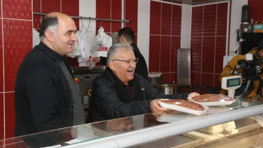 Büyükkılıç, Kıranardı'nda esnaf ve vatandaşlarla buluştu