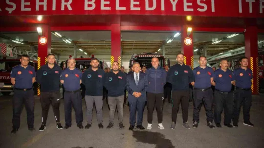 Büyükkılıç, Mersin'de fedakarca görev yapan itfaiye erlerini karşıladı