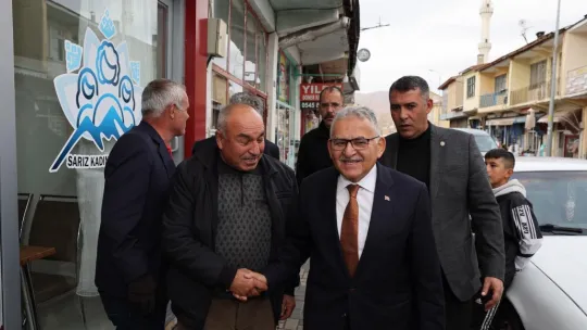 Büyükkılıç, Sarız'da Kadın Kooperatifi'ni ve esnafları ziyaret etti