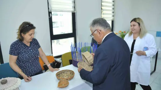 Büyükkılıç, Talas Sosyal Yaşam Merkezi'nde Kadın Kursiyerlerle Buluştu